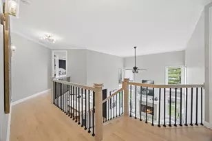 829 Avon Ct, Glen Ellyn, IL 60137 - Photo 13