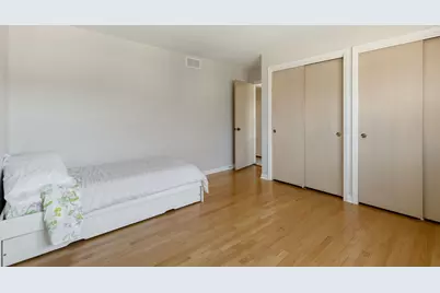 [Address not provided], Lincolnwood, IL 60712 - Photo 23