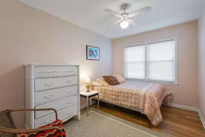 [Address not provided], Deerfield, IL 60015 - Photo 11