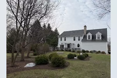 185 Sycamore Drive, Hawthorn Woods, IL 60047 - Photo 3