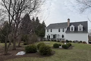 185 Sycamore Dr, Hawthorn Woods, IL 60047 - Photo 3