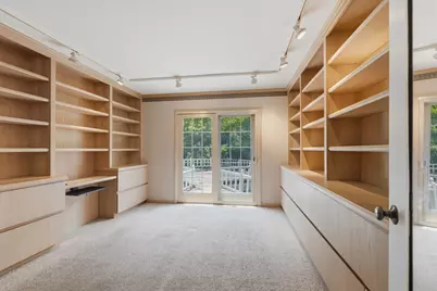 [Address not provided], Deerfield, IL 60015 - Photo 15