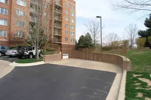 1 N Beacon Pl, La Grange, IL 60525 - Photo 19