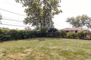 137 N Highview Ave, Addison, IL 60101 - Photo 9