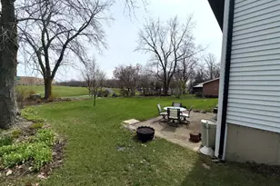 108 N Lancaster Dr, Bolingbrook, IL 60440 - Photo 3