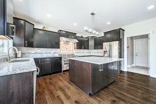 4544 Shumard Ln, Naperville, IL 60564 - Photo 11