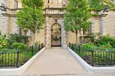 70 E Scott Street #307, Chicago, IL 60610 - Photo 25