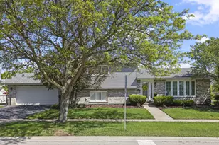 17028 Redwood Ct, Orland Hills, IL 60487 - Photo 1