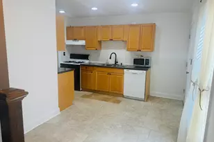 2454 Devonshire Ct, Aurora, IL 60502 - Photo 3