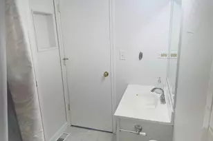 2454 Devonshire Ct, Aurora, IL 60502 - Photo 9