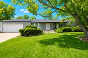 1635 Dun Lo Dr, Arlington Heights, IL 60004 - Photo 1