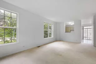 1901 Freedom Ct, Zion, IL 60099 - Photo 5