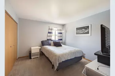 8 Elizabeth Court, Lake in the Hills, IL 60156 - Photo 11