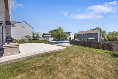 8 Elizabeth Court, Lake in the Hills, IL 60156 - Photo 21