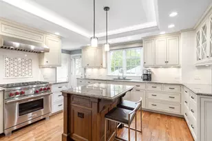 6657 N Le Mai Ave, Lincolnwood, IL 60712 - Photo 17