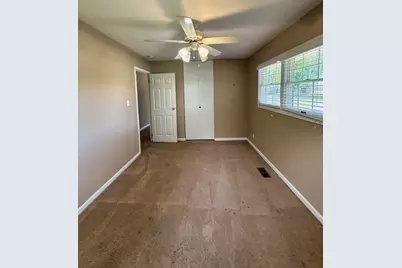 401 Holly Drive, Streamwood, IL 60107 - Photo 7