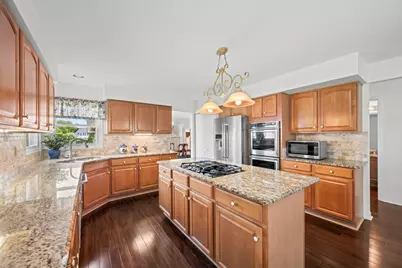 5250 Morningview Drive, Hoffman Estates, IL 60192 - Photo 19