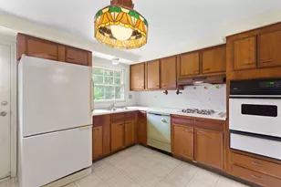 533 Bahama Ln, Schaumburg, IL 60193 - Photo 7
