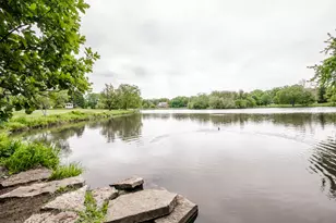 9S771 Brookbank Rd, Willowbrook, IL 60527 - Photo 5