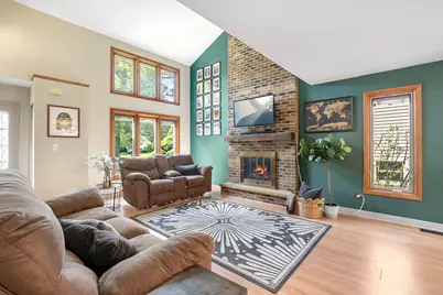 591 Roosevelt Court, Grayslake, IL 60030 - Photo 3