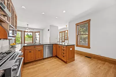 [Address not provided], Riverside, IL 60546 - Photo 15