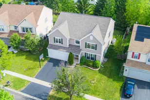 746 Bluebell Ln, Pingree Grove, IL 60140 - Photo 1