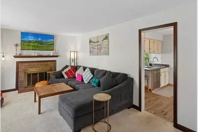 735 Kirkwood Avenue, Winthrop Harbor, IL 60096 - Photo 5