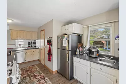 735 Kirkwood Avenue, Winthrop Harbor, IL 60096 - Photo 9