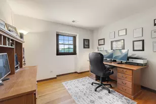 65 Regent Dr, Oak Brook, IL 60523 - Photo 15