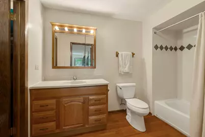 65 Regent Drive, Oak Brook, IL 60523 - Photo 19