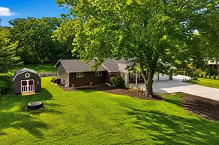 83 S Linden Dr, Plano, IL 60545 - Photo 27
