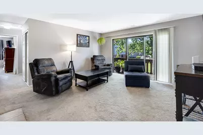 275 Wilmette Court #A2, Schaumburg, IL 60193 - Photo 3