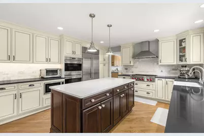 119 Saddle Brook Drive, Oak Brook, IL 60523 - Photo 13