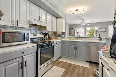[Address not provided], Roselle, IL 60172 - Photo 7