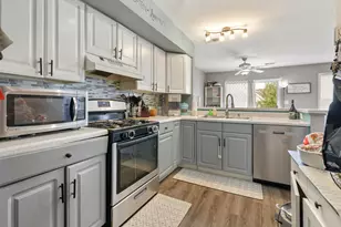 [Address not provided], Roselle, IL 60172 - Photo 7