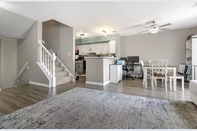 [Address not provided], Roselle, IL 60172 - Photo 5
