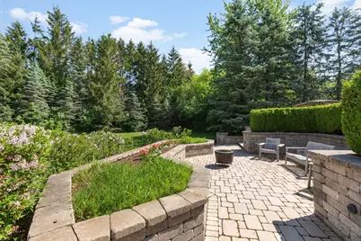 320 Camelot Lane, Libertyville, IL 60048 - Photo 47