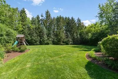 320 Camelot Lane, Libertyville, IL 60048 - Photo 41