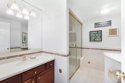 320 Camelot Lane, Libertyville, IL 60048 - Photo 37