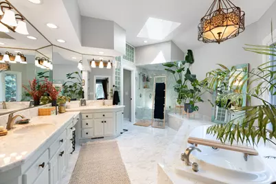 320 Camelot Lane, Libertyville, IL 60048 - Photo 25