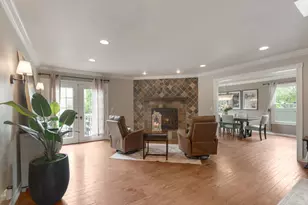706 S Noah Terrace, Mount Prospect, IL 60056 - Photo 3