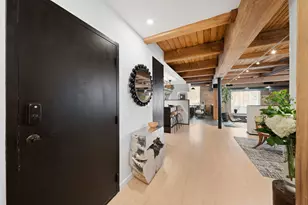 811 W Aldine Ave, Chicago, IL 60657 - Photo 7