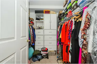 8000 Kilpatrick Avenue #2E, Skokie, IL 60076 - Photo 7