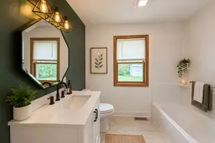 4376 W Hill Ave, Gurnee, IL 60031 - Photo 7