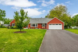 27W359 Aspen Ct, Winfield, IL 60190 - Photo 1