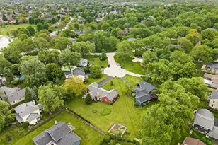 27W359 Aspen Ct, Winfield, IL 60190 - Photo 9