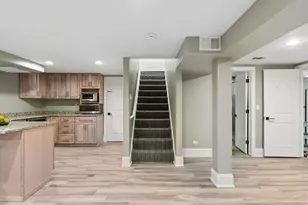 [Address not provided], Evanston, IL 60203 - Photo 37