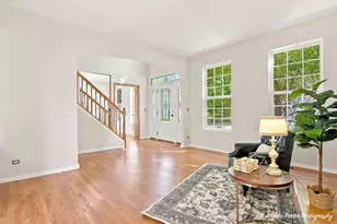606 Barberry Trail, Fox River Grove, IL 60021 - Photo 11