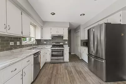 11716 S Black Forest Lane, Palos Park, IL 60464 - Photo 7