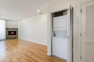934 W Cuyler Ave, Chicago, IL 60613 - Photo 19